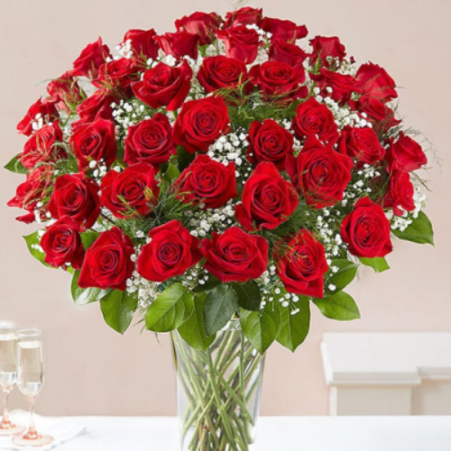Love Royale ( 50 roses in vase )